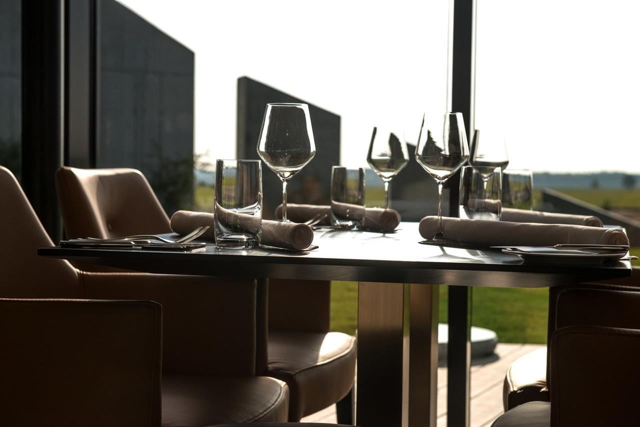 Mg Restaurace/Luxury Apartments Mladá Boleslav Екстериор снимка