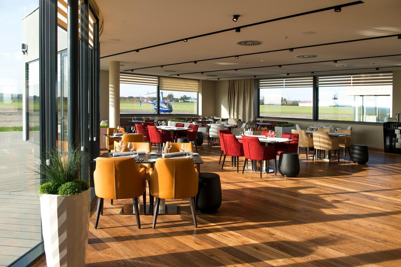 Mg Restaurace/Luxury Apartments Mladá Boleslav Екстериор снимка
