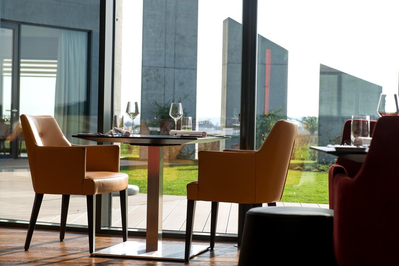 Mg Restaurace/Luxury Apartments Mladá Boleslav Екстериор снимка