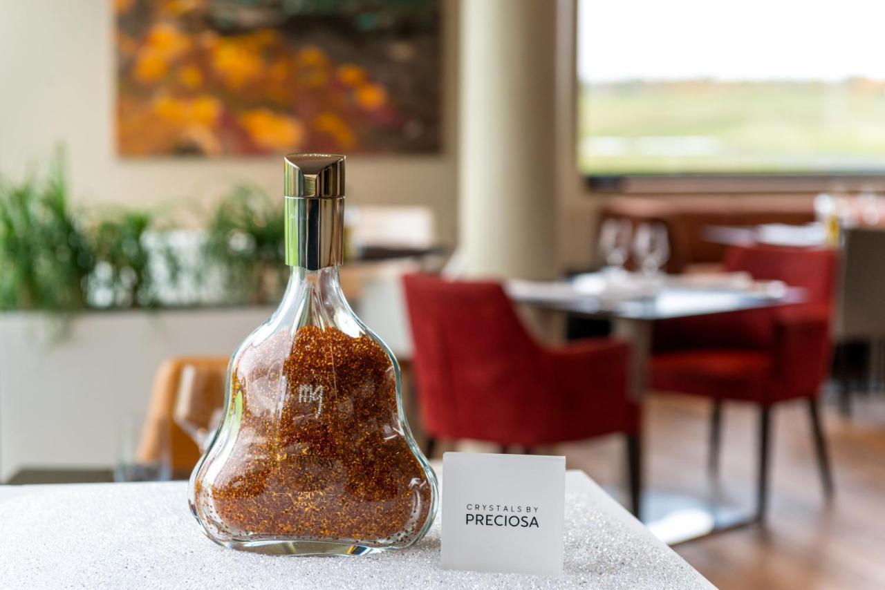Mg Restaurace/Luxury Apartments Mladá Boleslav Екстериор снимка